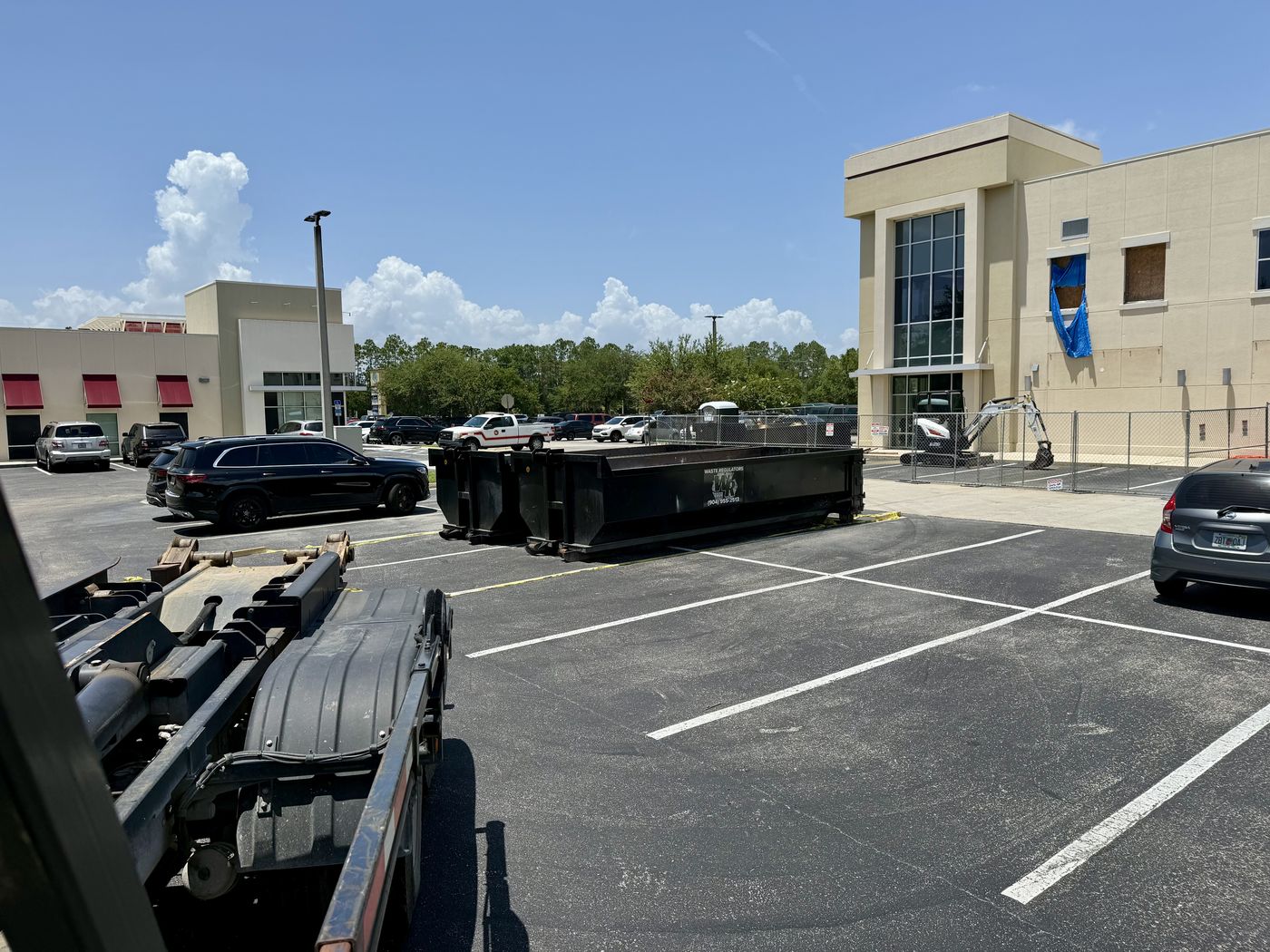 Reducing Waste Costs: Why Scheduled Service Beats On-Demand Pickup